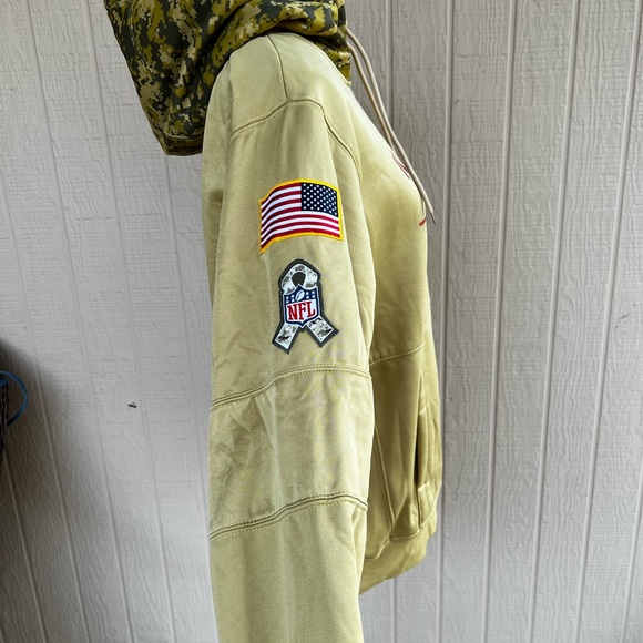 🏈❤️ CHIEFS, NFL, LIGHT TAN, MILITARY HOODIE. MED. Proceeds will go to local vfw - Picture 3 of 10